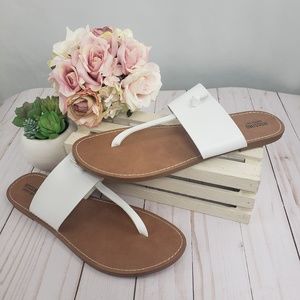 Mossimo Supply Co. Shoes - Mossimo White PU Leather Thong Sandals Mossimo Supply Co. Shoes - Mossimo White PU Leather Thong Sandals